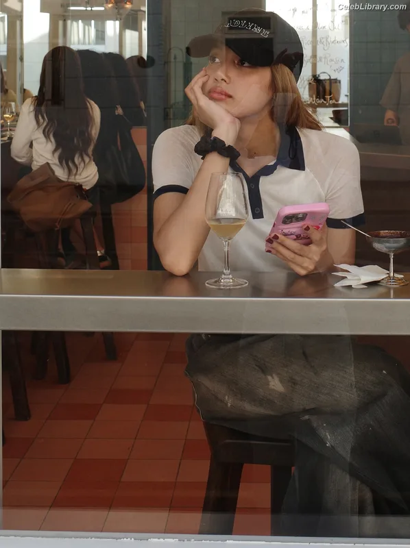 Lisa  BLΛƆKPIИK (Blackpink) photo 20 of 6190