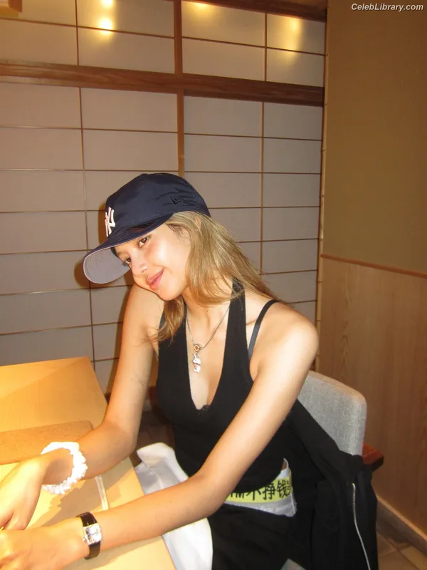 Lisa  BLΛƆKPIИK (Blackpink) photo 2 of 6190