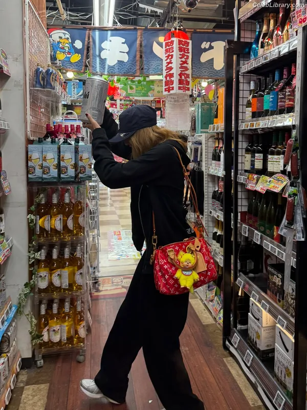 Lisa  BLΛƆKPIИK (Blackpink) photo 4 of 6190