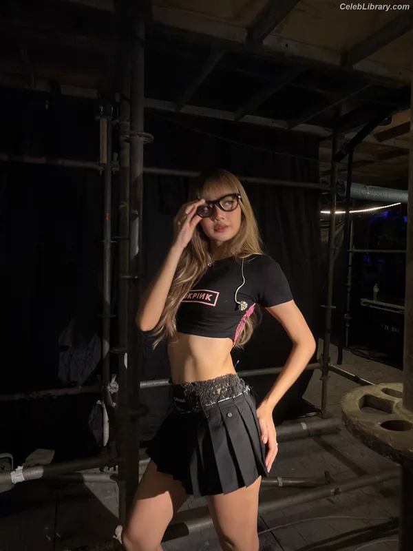 Lisa  BLΛƆKPIИK (Blackpink) photo 23 of 6190