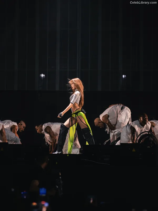 Lisa  BLΛƆKPIИK (Blackpink) photo 6 of 6190
