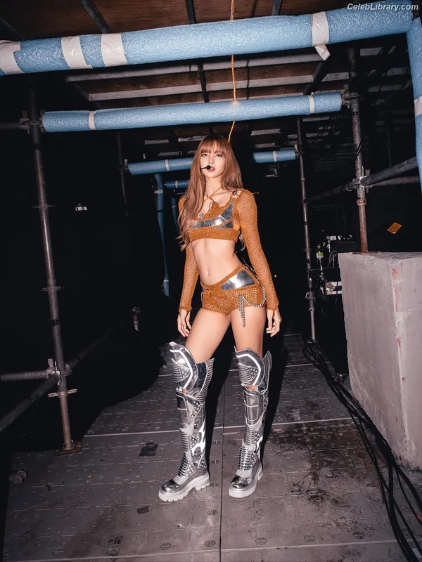 Lisa  BLΛƆKPIИK (Blackpink) photo 11 of 6190