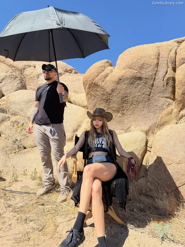 Lisa  BLΛƆKPIИK (Blackpink) photo 12 of 6190