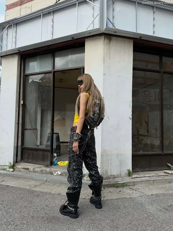 Lisa  BLΛƆKPIИK (Blackpink) photo 16 of 6190