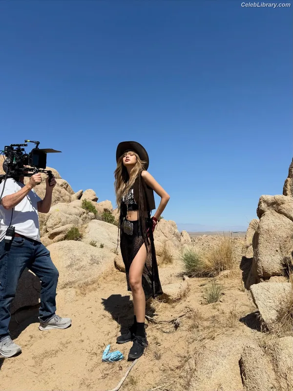 Lisa  BLΛƆKPIИK (Blackpink) photo 18 of 6190