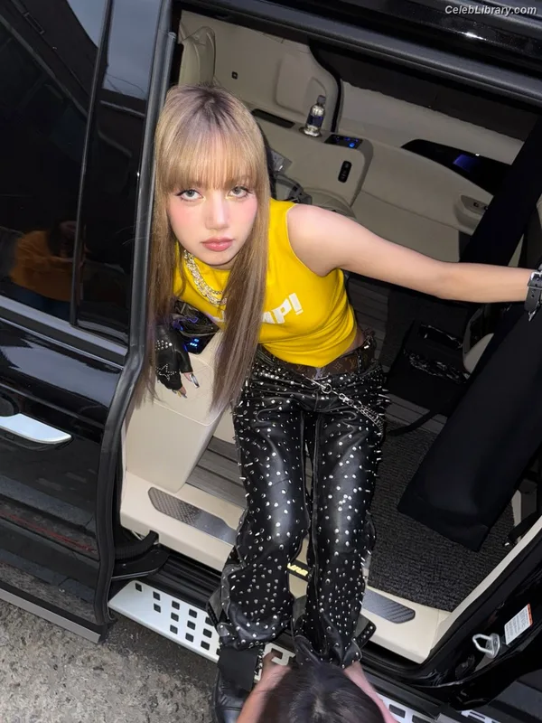 Lisa  BLΛƆKPIИK (Blackpink) photo 23 of 6190