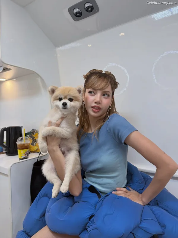 Lisa  BLΛƆKPIИK (Blackpink) photo 1 of 6190
