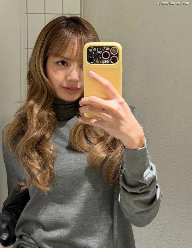 Lisa  BLΛƆKPIИK (Blackpink) photo 5 of 6190