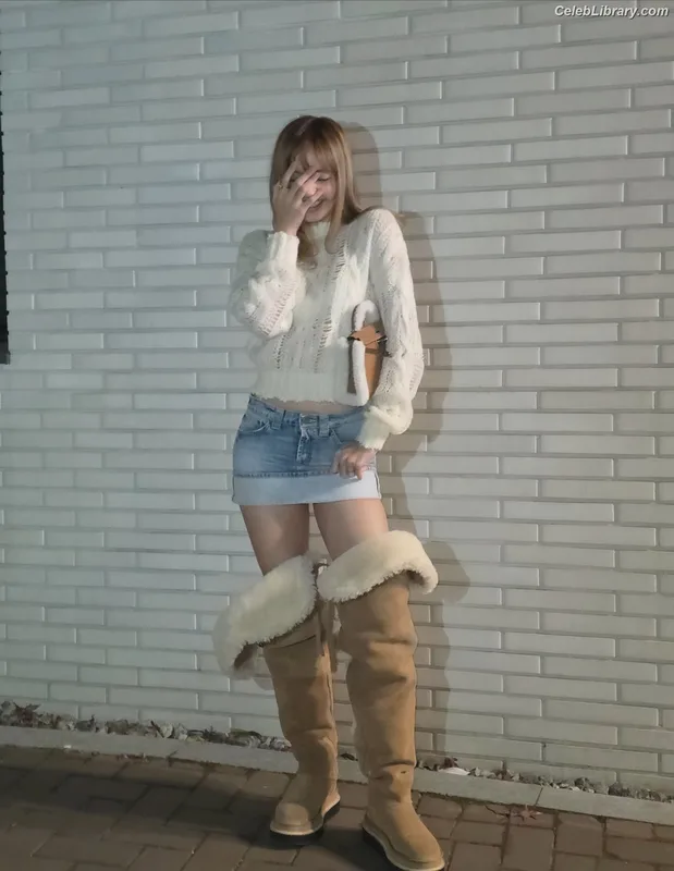 Lisa  BLΛƆKPIИK (Blackpink) photo 15 of 6190