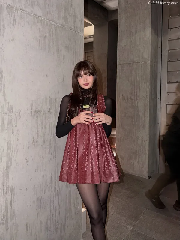 Lisa  BLΛƆKPIИK (Blackpink) photo 9 of 6190