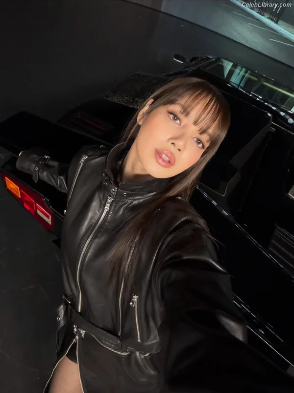 Lisa  BLΛƆKPIИK (Blackpink) photo 13 of 6190