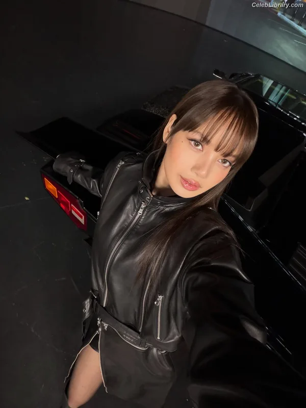 Lisa  BLΛƆKPIИK (Blackpink) photo 24 of 6190