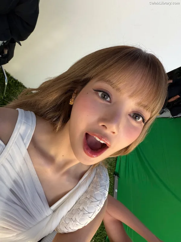 Lisa  BLΛƆKPIИK (Blackpink) photo 7 of 6190