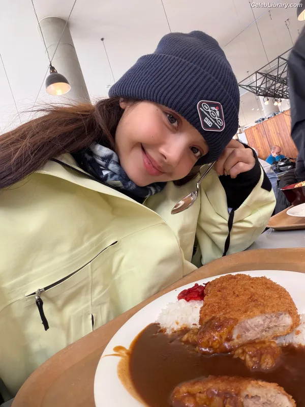 Lisa  BLΛƆKPIИK (Blackpink) photo 14 of 6190