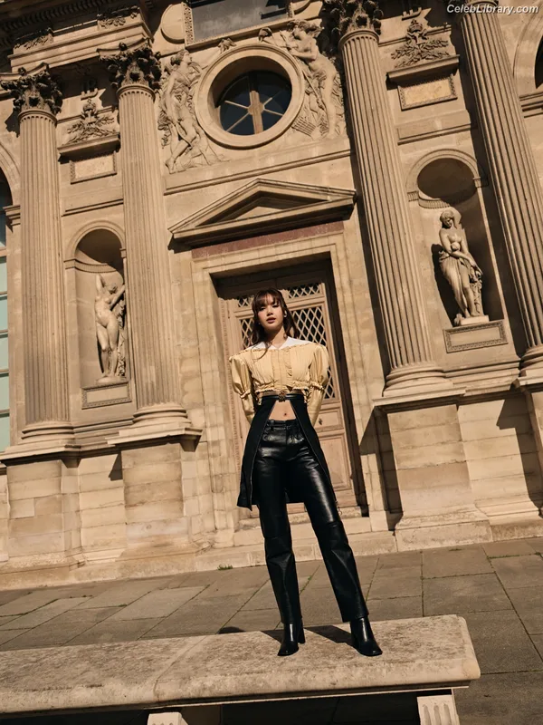 Lisa  BLΛƆKPIИK (Blackpink) photo 4 of 6190