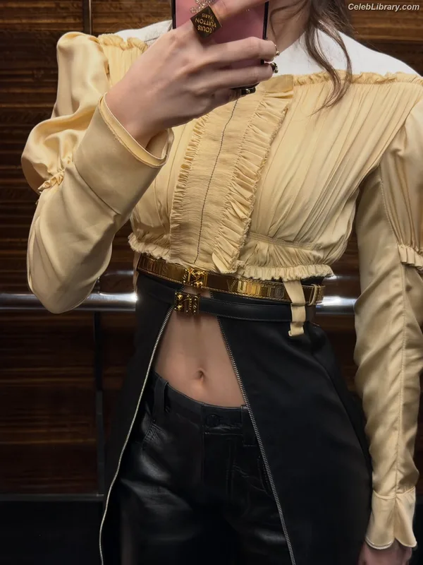 Lisa  BLΛƆKPIИK (Blackpink) photo 12 of 6190