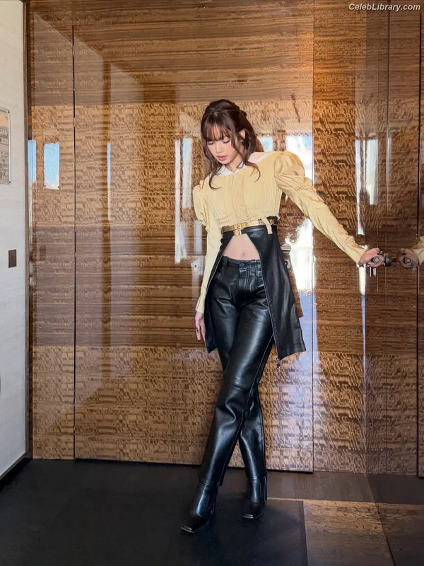 Lisa  BLΛƆKPIИK (Blackpink) photo 18 of 6190