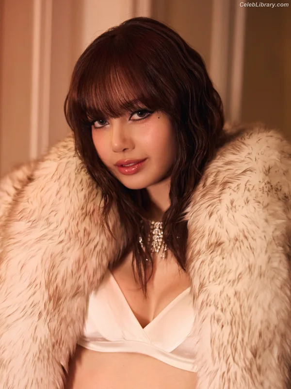 Lisa  BLΛƆKPIИK (Blackpink) photo 6 of 6190