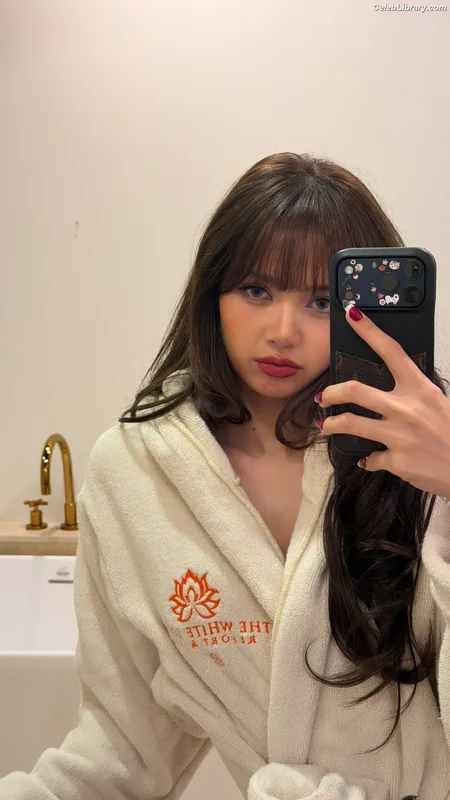 Lisa  BLΛƆKPIИK (Blackpink) photo 17 of 6190