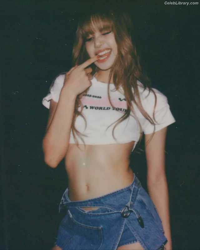 Lisa  BLΛƆKPIИK (Blackpink) photo 6 of 6190
