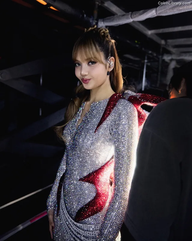 Lisa  BLΛƆKPIИK (Blackpink) photo 16 of 6190