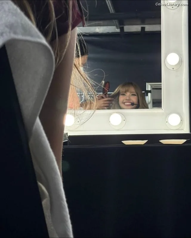 Lisa  BLΛƆKPIИK (Blackpink) photo 17 of 6190