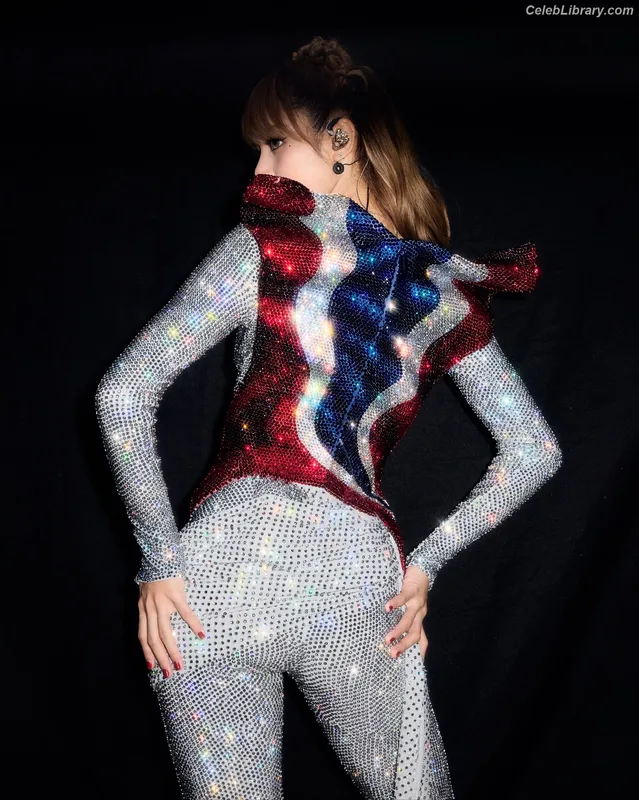 Lisa  BLΛƆKPIИK (Blackpink) photo 1 of 6190