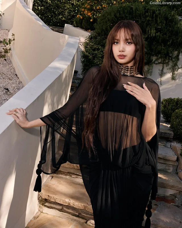 Lisa  BLΛƆKPIИK (Blackpink) photo 8 of 6190