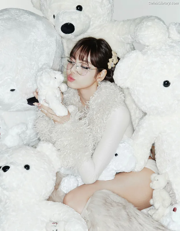 Lisa BLΛƆKPIИK (Blackpink) photo 12 of 6190