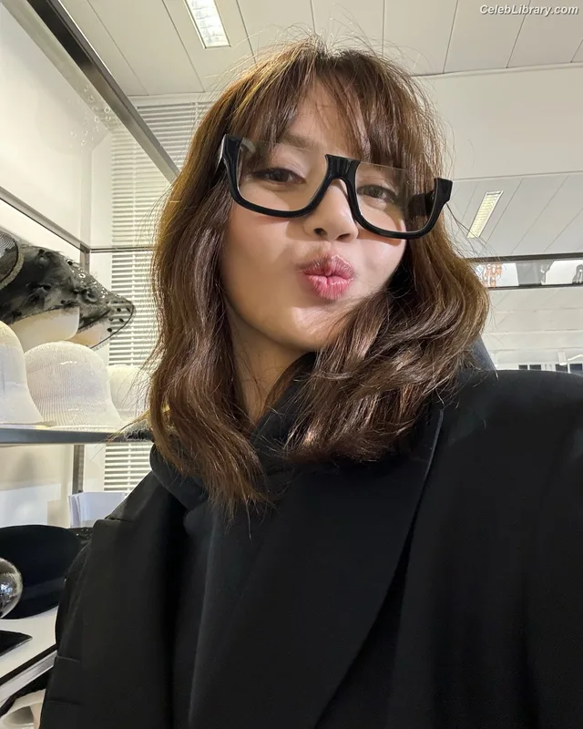 Lisa BLΛƆKPIИK (Blackpink) photo 20 of 6190