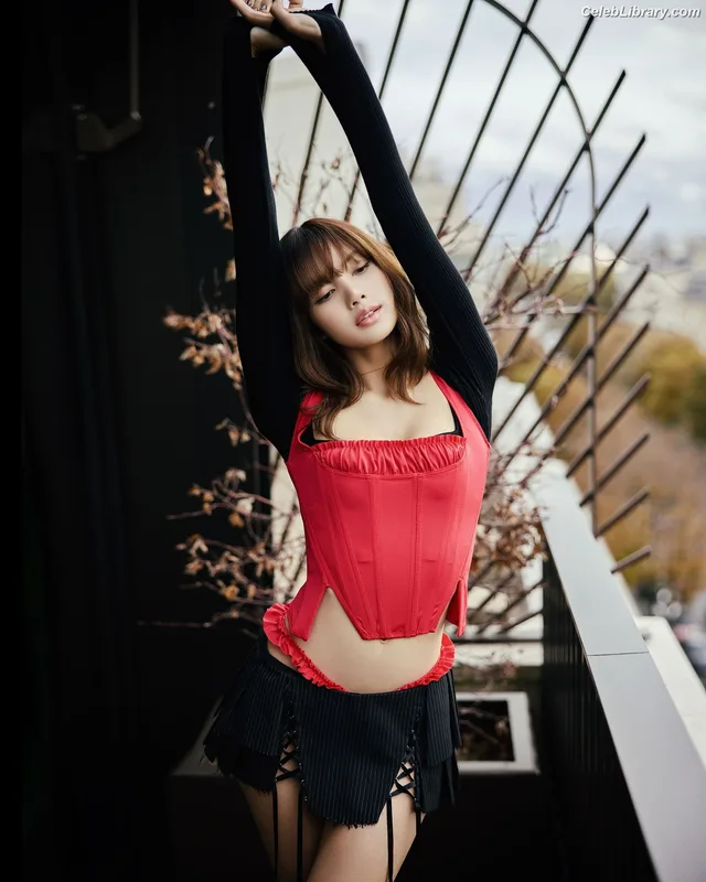Lisa BLΛƆKPIИK (Blackpink) photo 22 of 6190