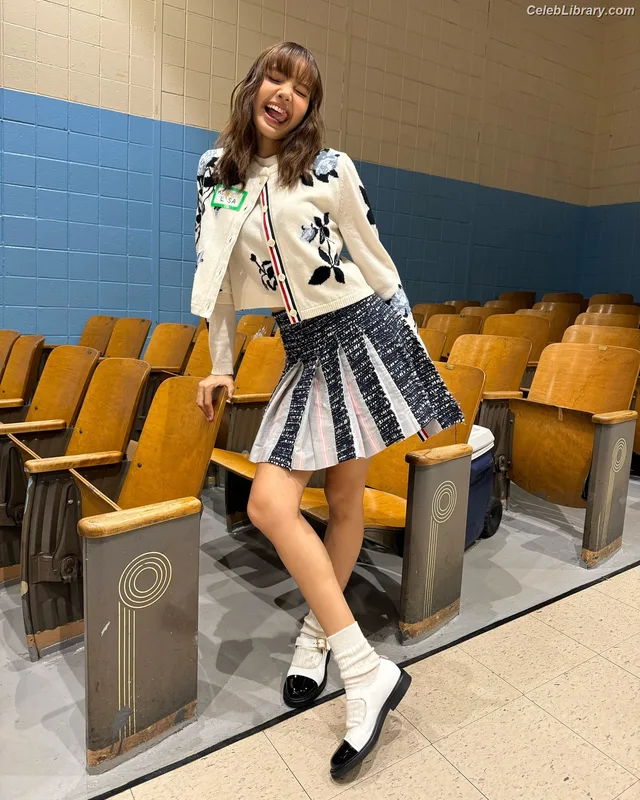 Lisa  BLΛƆKPIИK (Blackpink) photo 7 of 6190