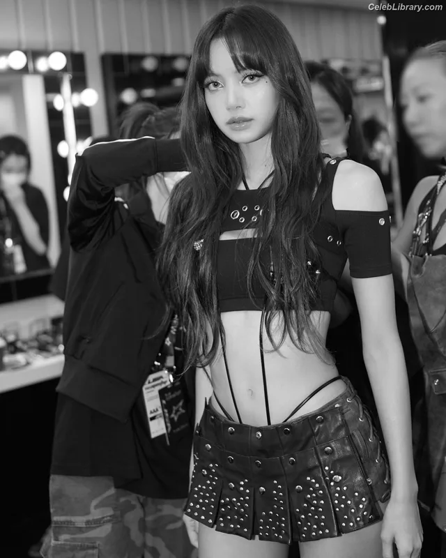 Lisa  BLΛƆKPIИK (Blackpink) photo 3 of 6190