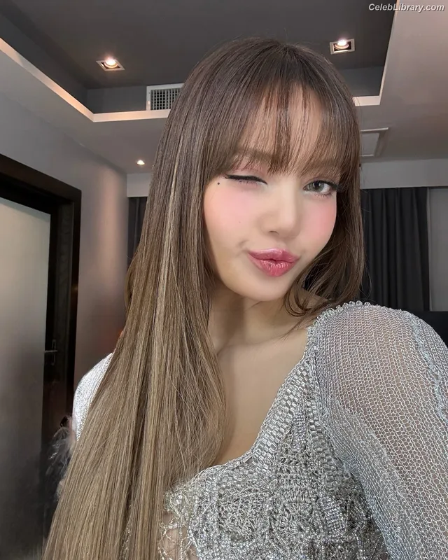 Lisa  BLΛƆKPIИK (Blackpink) photo 4 of 6190