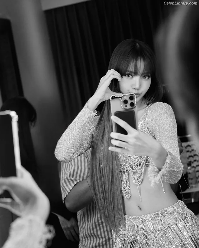 Lisa  BLΛƆKPIИK (Blackpink) photo 8 of 6190
