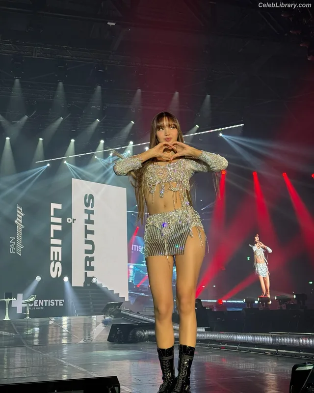 Lisa  BLΛƆKPIИK (Blackpink) photo 10 of 6190