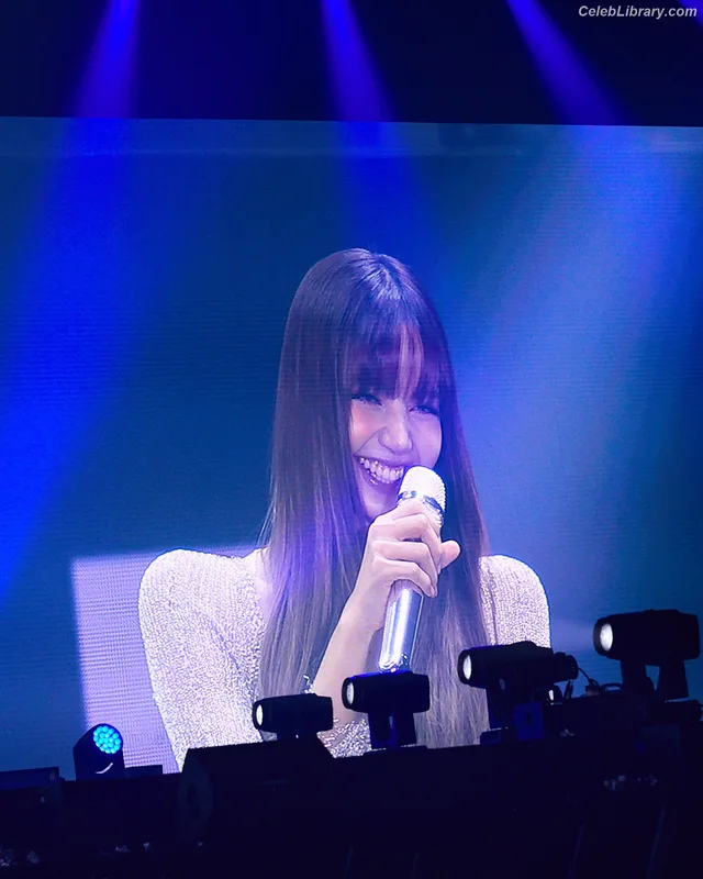 Lisa  BLΛƆKPIИK (Blackpink) photo 12 of 6190
