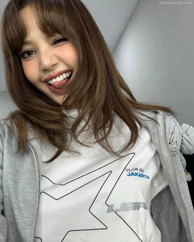 Lisa  BLΛƆKPIИK (Blackpink) photo 15 of 6190