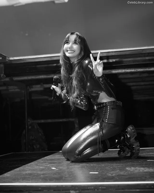 Lisa  BLΛƆKPIИK (Blackpink) photo 17 of 6190