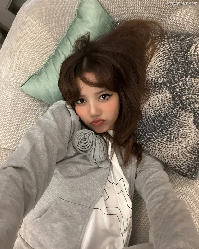 Lisa  BLΛƆKPIИK (Blackpink) photo 21 of 6190