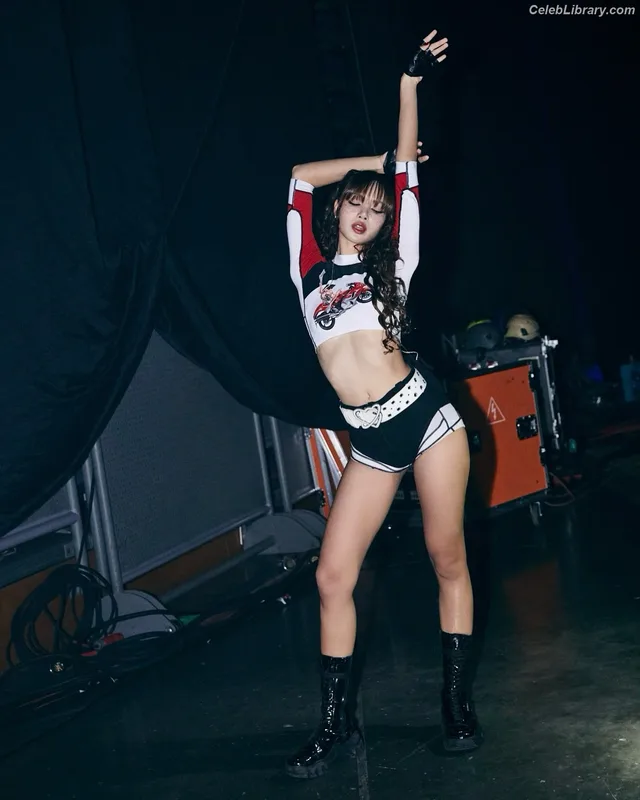 Lisa BLΛƆKPIИK (Blackpink) photo 5 of 6190