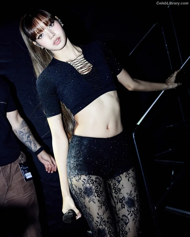 Lisa BLΛƆKPIИK (Blackpink) photo 12 of 6190