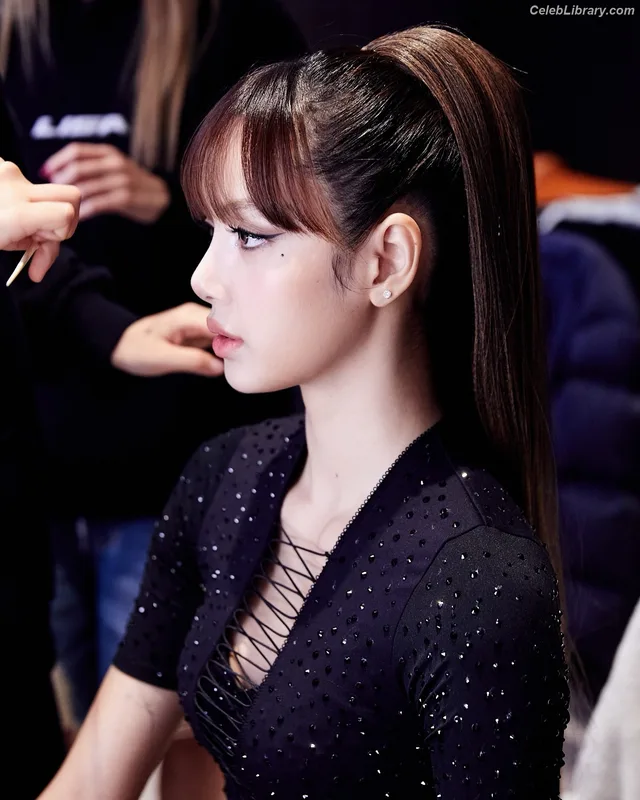 Lisa BLΛƆKPIИK (Blackpink) photo 14 of 6190