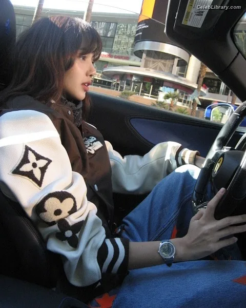 Lisa BLΛƆKPIИK (Blackpink) photo 20 of 6190