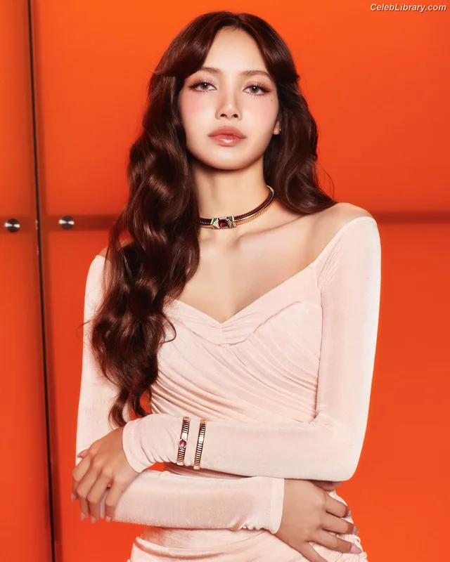 Lisa BLΛƆKPIИK (Blackpink) photo 5 of 6190