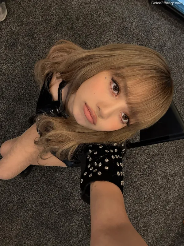Lisa BLΛƆKPIИK (Blackpink) photo 8 of 6190