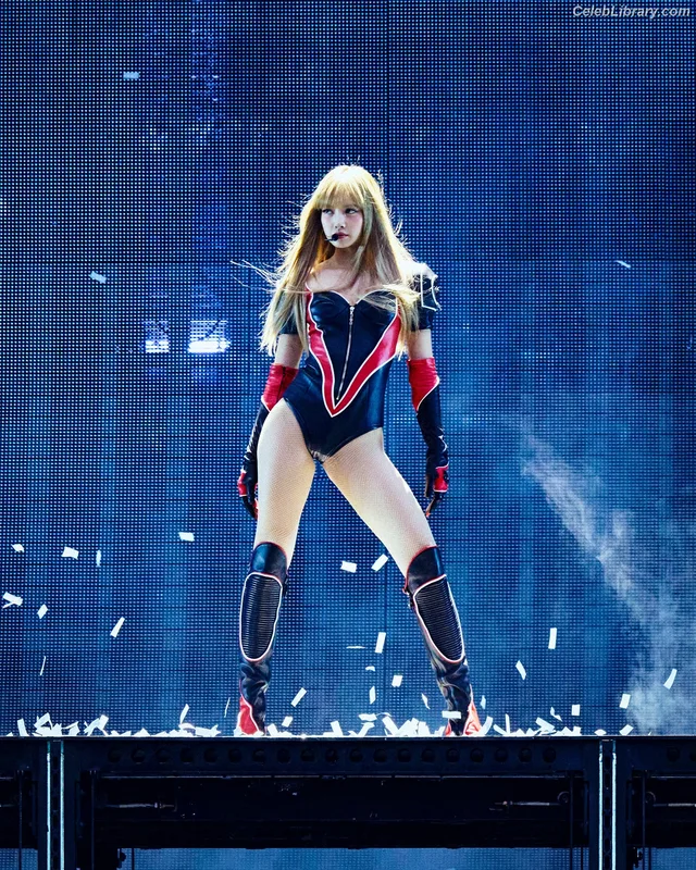 Lisa BLΛƆKPIИK (Blackpink) photo 18 of 6190