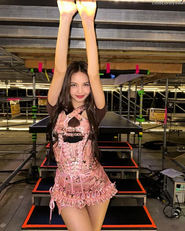 Lisa  BLΛƆKPIИK (Blackpink) photo 22 of 6190