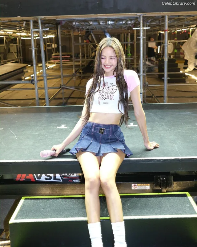 Lisa  BLΛƆKPIИK (Blackpink) photo 1 of 6190