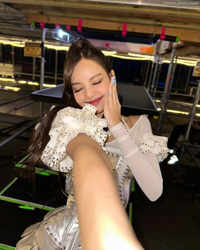 Lisa  BLΛƆKPIИK (Blackpink) photo 3 of 6190